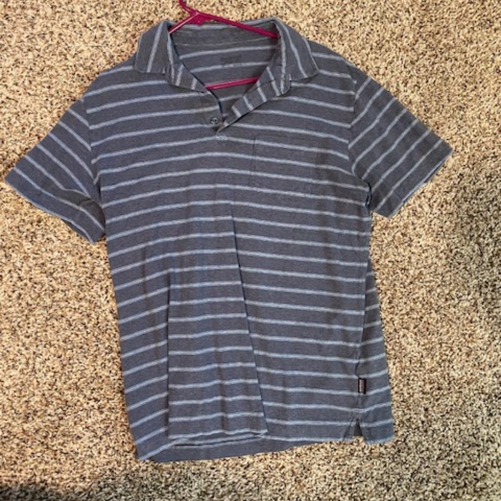 Striped T shirt with collar.